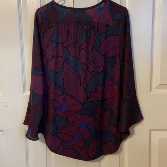 Ladies Loft Multicolored Blouse - Picture 5 of 6